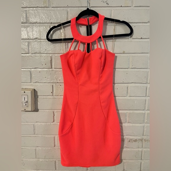 #27 Electric Pink dress - Picture 5 of 10